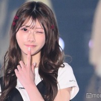 AKB48千葉恵里、スウェットから美肩チラリ 雰囲気ガラリのギャルコーデに「ビジュ最強」「美人すぎて頭抱える」とファン絶賛 画像