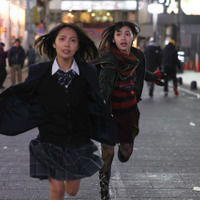 秋葉恋監督が明かす、寺本莉緒と池田朱那の“必然” 『東京逃避行』場面写真 画像