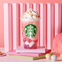 スタバ新作「ひなまつり フラペチーノ ショートサイズ」あられが華やか、家族みんなで飲みたい一杯 画像