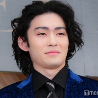 市川染五郎、親子3代ハムレット役で祖父から指輪譲り受ける 恋人役の女優を絶賛「後ろが見えるぐらいな透明感」【ハムレット】 画像