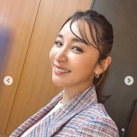 鈴木紗理奈「たまには少し丁寧な朝」“売り物級”苺のカルパッチョ披露「凄すぎ」「ビジュが美しい」の声 画像