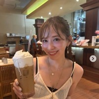 元AKB48河西智美、美背中際立つチューブトップ姿が話題「スタイル完璧」「素敵すぎる」 画像