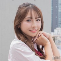 「今日好き」出身美女「スタイル鬼盛れ」ミニ丈スカパンコーデから美脚スラリ「異次元レベル」「驚きの脚の長さ」の声 画像