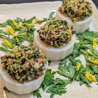 花粉がバンバン飛ぶ「雨水」の頃、春菊や三つ葉を食べたくなる「中医学的なワケ」 画像