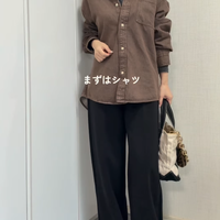 スウェットの概念が変わる【ユニクロ】センタープレスパンツ。ラクなのにキレイ見えする、大人が履きたい一着【40代の毎日コーデ】 画像