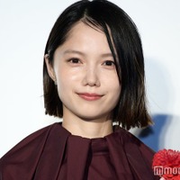 宮崎あおい、ハイトーンヘアで印象ガラリ パリでの動画に「豊臣兄弟！と全然違う」「いつまでも美しい」の声 画像