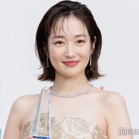 高梨臨、ミニスカゴルフウェア姿で美スタイル披露「脚が綺麗すぎる」「ポーズが可愛い」の声 画像