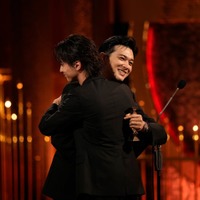吉沢亮「国宝」で最優秀主演男優賞 横浜流星からブロンズ受け取りハグ「彼がいなかったら僕自身も喜久雄になれなかった」【第49回日本アカデミー賞】 画像