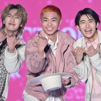 WATWING福澤希空・八村倫太郎・高橋颯、帽子の中から“WATWINGポーズ” 春らしいピンクで統一【TGC2026 S/S】 画像