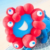 ミャクミャク、1stグラビア写真集決定 2泊3⽇沖縄ロケで撮影・お渡し会も実施【I myaku you.】 画像