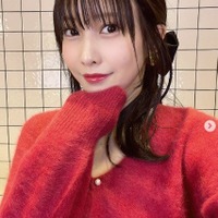 佐野ひなこ、シースルー衣装で素肌開放 麻雀大会での写真に「色っぽい」「雰囲気変わって新鮮」の声 画像