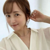 小松彩夏「セーラームーン」共演女優と互いの子どもを抱っこ「うさぎちゃんと美奈子ちゃんがママになってる」「お子さん同い年なのエモい」の声 画像