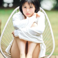 「ミスマガジン2025」読者特別賞・冨永実里、パーカーから美脚披露 ショートヘアで初ソログラビア 画像