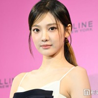 aespaニンニン、浴室で美脚スラリ「ドキッとした」「脚長すぎる」と反響 画像