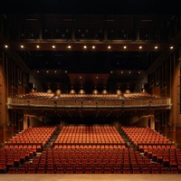 東京駅前に約800席収容の段床式劇場＆ホール誕生 地下バスターミナルにも直結 5月1日オープン 画像