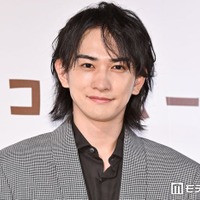 町田啓太、金髪タトゥー姿に驚きの声「迫力と美しさに圧倒された」「ギャップに痺れる」 画像