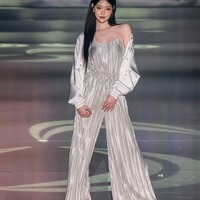 “異例の24人組”tripleSリン、初ランウェイで堂々ウォーキング 抜群プロポーション披露「夢のような時間でした！」【超十代2026】 画像