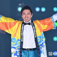 吉村大阪府知事、“顔隠し”堂々ランウェイ「究極に緊張してます」ステージで衣装チェンジも【関コレ2026S/S】 画像