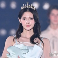 「あんたが」劇中ドラマ女優・青島心、抜群スタイル際立つミニ丈コーデ「雰囲気違う」「驚異の美脚」と反響【関コレ2026S/S】 画像