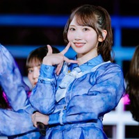 日向坂46、ライブで怒涛の展開 Wアンコール→17th告知VTR→異例のフォーメーション＆センター発表→そのまま初披露「息する間もなかった」「サプライズすぎて腰抜かした」の声【7回目のひな誕祭】 画像