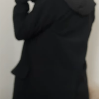 シルエットがおしゃれな【GU】シェルパーカ。雨も肌寒さもしのげる、持っていると安心の一枚って？【40代の毎日コーデ】 画像