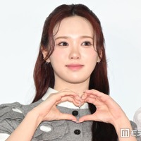 NiziUリオ、“たまたま友人と双子コーデ”ディズニー満喫ショットに反響「おしゃれ上級者」「オーラ隠せてない」 画像