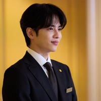 【10回切って倒れない木はない 第1話】ミンソク（志尊淳）、養父失い人生一変 日本で桃子（仁村紗和）と出会う 画像