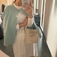 ミント×ホワイトで爽やかに。【ユニクロ】定番リブロンＴを格上げする春の好印象スタイル【40代の毎日コーデ】 画像