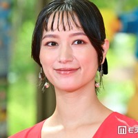 高橋ユウ、ほっそりウエスト際立つショート丈トップスコーデ披露「スタイル良すぎ」「憧れる引き締まり方」 画像