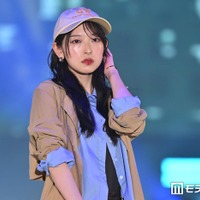 日向坂46金村美玖、キャップ×ブルーシャツで新境地「カジュアルでも上品」「自然だけどオーラすごい」と反響【ガルアワ2026SS】 画像