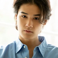 藤原隆太郎、エビス・プロ所属を発表「ジュノン・スーパーボーイ・コンテスト」ファイナリストで話題 画像