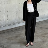 ブラックのセットアップで凛と。スマートな大人のオンスタイル【40代の毎日コーデ】 画像
