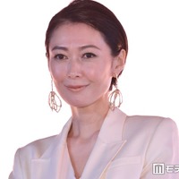 2児の母・田丸麻紀、息子から数日遅れの母の日 “すっぴんメガネ”ショットに反響「綺麗すぎる」「愛おしい」の声 画像