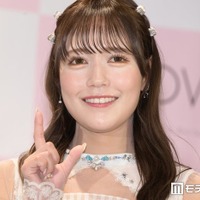 ＝LOVEメンバー、ミニワンピースから美脚スラリ「脚まっすぐで綺麗」「等身バランス神」とファン絶賛 画像