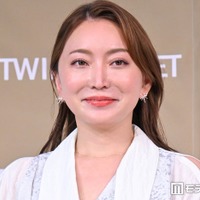 加藤綾菜、美脚際立つショーパンコーデ公開「膝下長すぎ」「スタイル抜群」と反響 画像