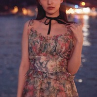 乃木坂46金川紗耶、花柄ドレスで儚さ魅せる 1st写真集4種の裏表紙公開【好きのグラデーション】 画像