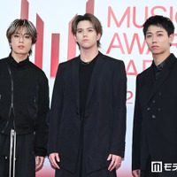 【MAJ2026】MAZZEL・TAKUTO、銀縁メガネがクール RAN＆SEITOとオールブラックでレカペ登場 画像
