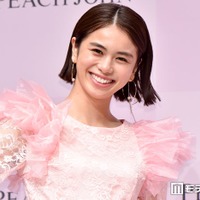 佐藤晴美、圧巻美脚のレギンス姿に熱視線「身体の半分以上脚」「着こなしがおしゃれでかっこよすぎる」 画像