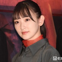 生駒里奈、ベッドに横たわるニット姿で美ウエスト際立つ「大人の魅力が増してる」「圧倒的な透明感」と反響 画像
