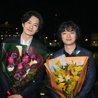 「田鎖ブラザーズ」岡田将生＆染谷将太、約4ヶ月の撮影完走 笑顔でクランクアップ「めっちゃつらかったけど、このドラマをやれてよかったです」 画像