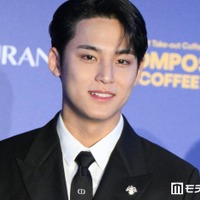 SEVENTEENミンギュ、鍛え上げられた腕＆背中のバックショット披露「見惚れる」「オーラ凄い」の声 画像