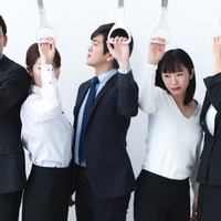 ぎゅうぎゅうの満員電車、朝からピリつく車内…心に蓄積した不快感、どうにかしたい！「すぐできる解消法」を、心理カウンセラーが解説 画像