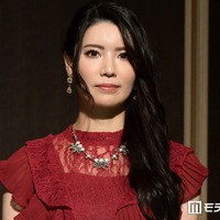 元AKB48倉持明日香、結婚発表 “婚姻届証人”との2ショット公開「快く引き受けてくださり」 画像