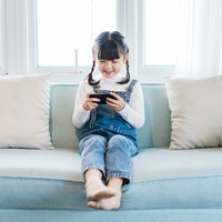「約束したでしょ！？」は逆効果！？ スマホの使用を「自分でコントロールできる子になる」ために大切なポイントは 画像