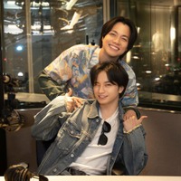 WEST.重岡大毅、中島健人主演「ラブ≠コメディ」友情出演 仲良しオフショットも解禁 画像