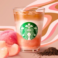 【スタバ新作】「ピーチ クリーミー ティー ラテ」サマーシーズンピーチビバレッジのラストを飾る1杯 画像