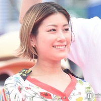 2拠点生活のIMALU、島でとれたフルーツ合わせた焼酎アレンジ披露「新鮮で美味しそう」「組み合わせが最高」の声 画像