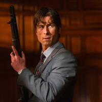 A24が北米配給 グレン・パウエル主演『大富豪になるための正しい殺し方』11月13日公開 画像