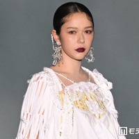 村重杏奈、トップバッターで「TGC新潟」開幕 レースドレスで美スタイル輝く【TGC新潟2026】 画像