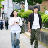 【Tシャツが乾くまで  第3話】咲子（蒼井優）＆樹生（中島歩）、愛する人の足跡辿り知った“あの日”の真実とは 画像